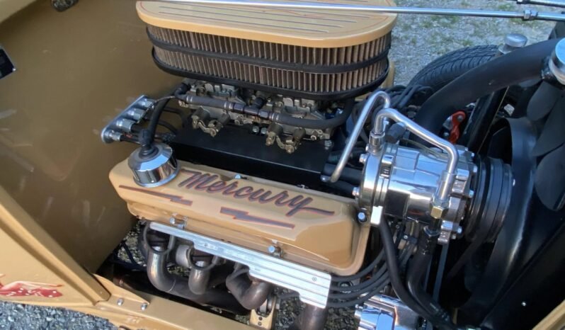 
								1932 Ford 3-Window Coupe Hot Rod V8 full									