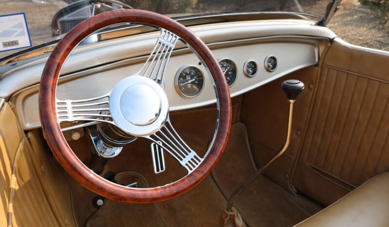 
								1932 Ford Roadster Deuce Highboy full									