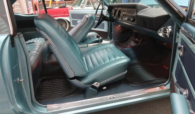 
								1967 Oldsmobile Cutlass Holiday Coupe full									