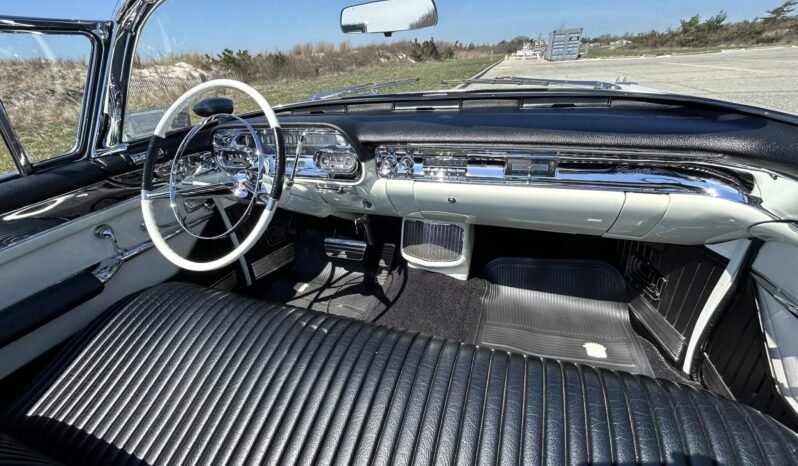 
								1957 Cadillac Eldorado Biarritz V8 White full									