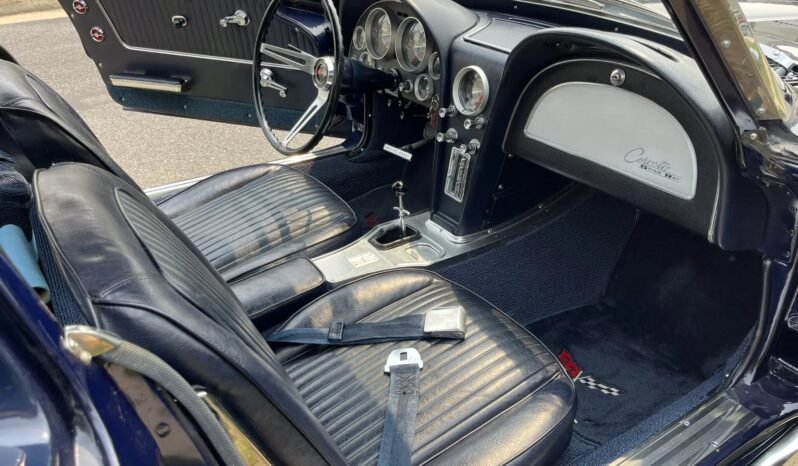 
								1963 Chevrolet Corvette C2 Split-Window V8 full									