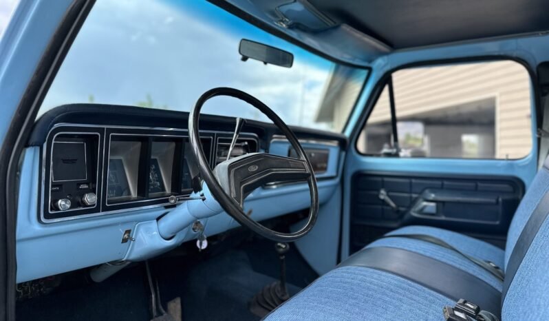 
								1977 Ford F-250 Crew Cab full									