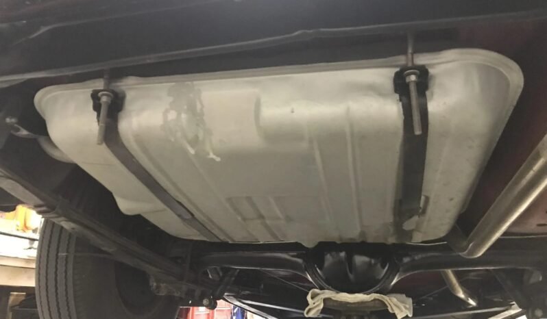 
								1952 Pontiac Chieftain Convertible full									