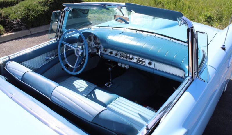 
								1957 Ford Thunderbird Blue full									
