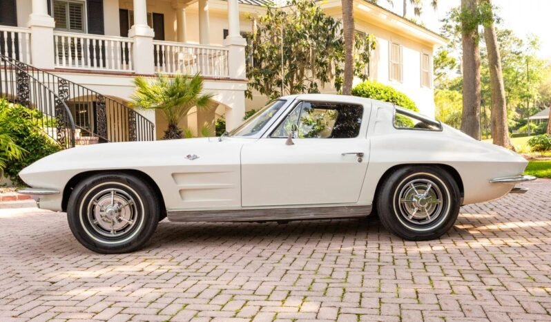 
								1963 Chevrolet Corvette Split-Window Ermine White full									