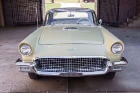 1957 Ford Thunderbird E-Code V8
