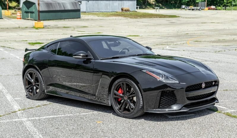 
								2017 Jaguar F-Type SVR AWD full									