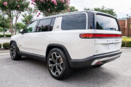 2023 Rivian R1S Quad-Motor
