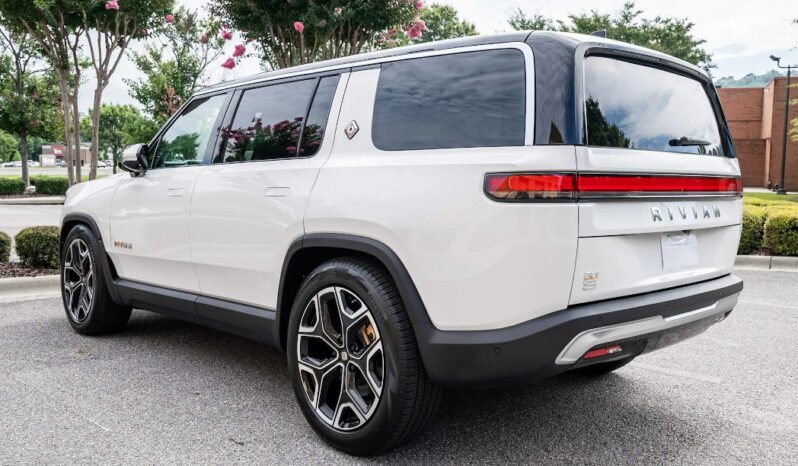 
								2023 Rivian R1S Quad-Motor full									