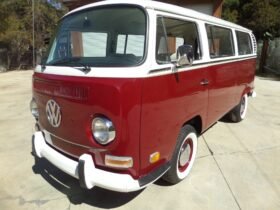 1971 Volkswagen Type-2 Transporter