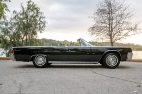 1962 Lincoln Continental V8 Convertible