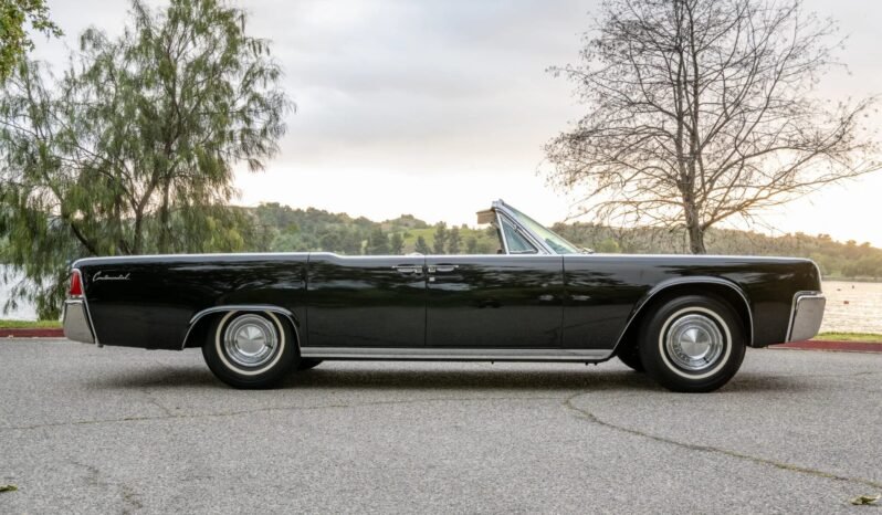 
								1962 Lincoln Continental V8 Convertible full									