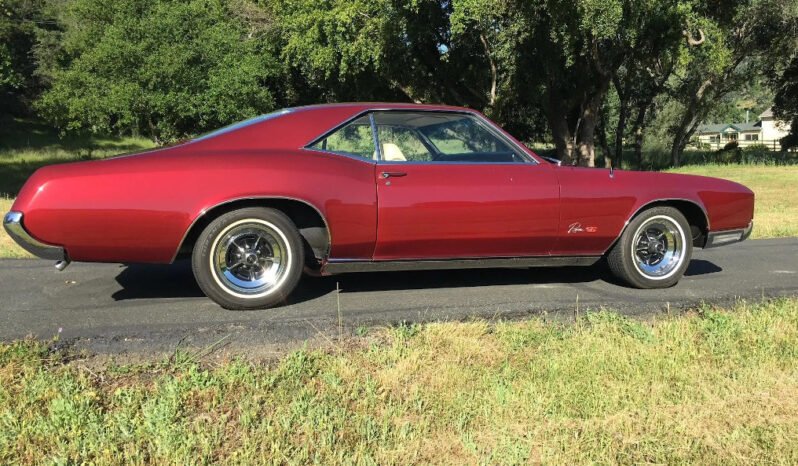 
								1967 Buick Riviera GS Red full									