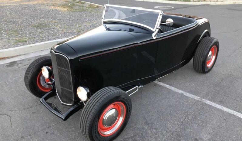 
								1932 Ford Highboy Roadster Black full									