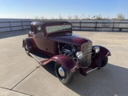 1932 Ford 5-Window Coupe V8