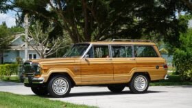 1983 Jeep Wagoneer Limited V8
