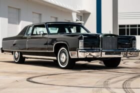 1977 Lincoln Continental Mark V Town
