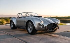 1965 Superformance Shelby Cobra MKIII 5-speed