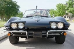 
										1963 Chevrolet Corvette V8 full									