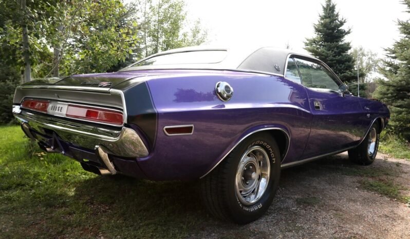 
								1970 Dodge Challenger R/T SE Plum Crazy full									