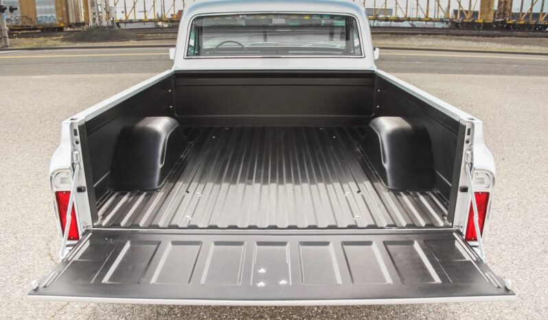 
								1969 Chevrolet C10 CST full									