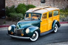 1939 Ford Deluxe Woodie Wagon