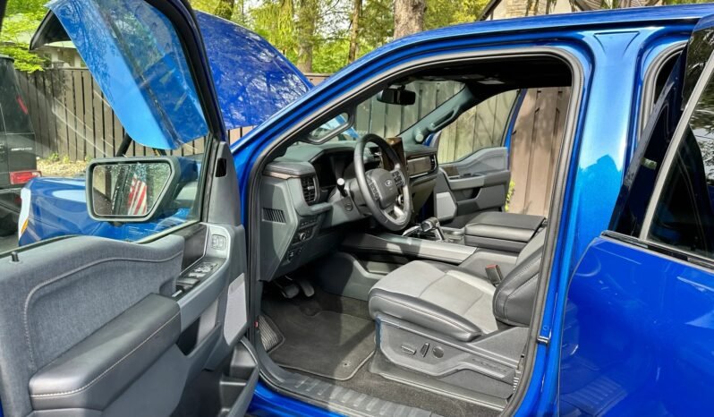 
								2022 Ford F-150 Lightning Pickup Truck full									