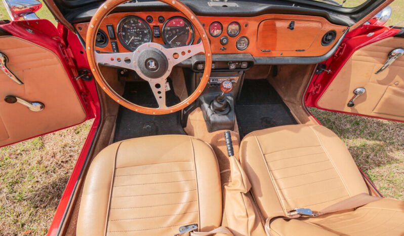 
								1972 Triumph TR6 Red full									