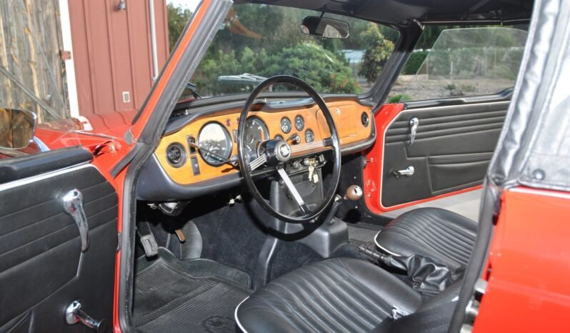 
								1968 Triumph TR250 2.5L Red full									