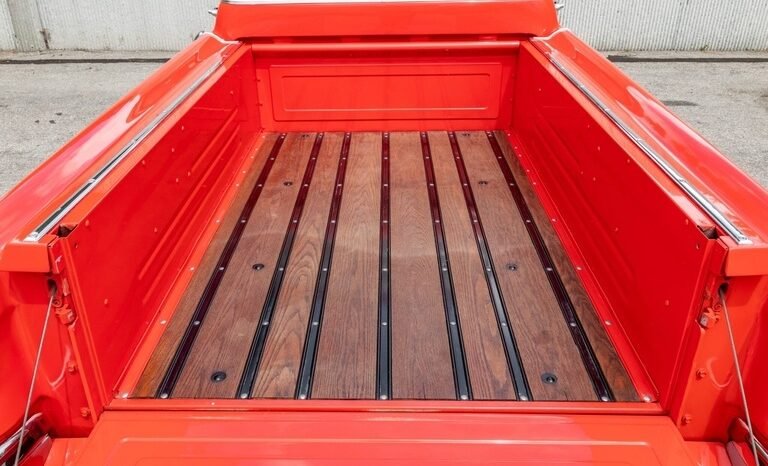 
								1956 GMC Suburban Carrier full									