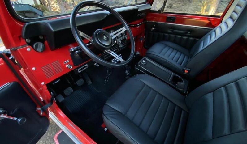 
								1984 Jeep CJ-8 Scrambler full									