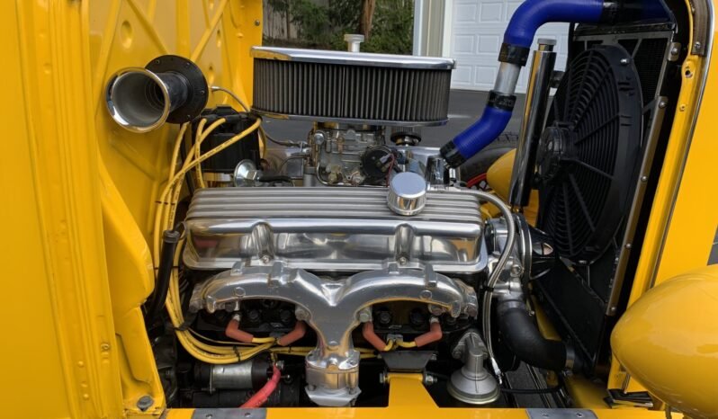 
								1932 Ford Highboy Roadster Yellow full									