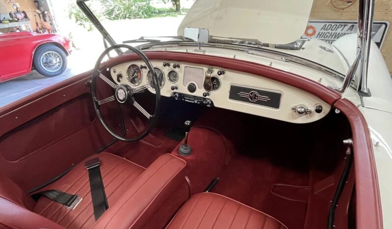 
								1956 MG MGA full									