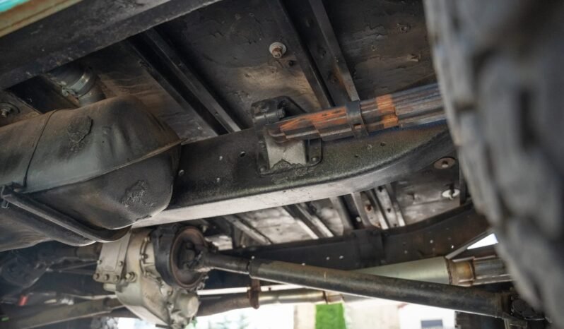 
								1959 International Harvester Travelall 4X4 full									