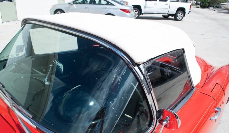 
								1960 Chevrolet Corvette C1 283 V8 full									