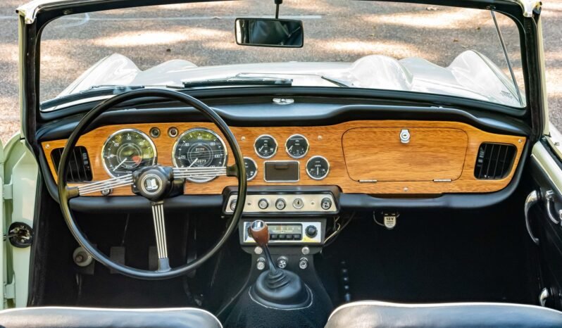 
								1965 Triumph TR4 full									