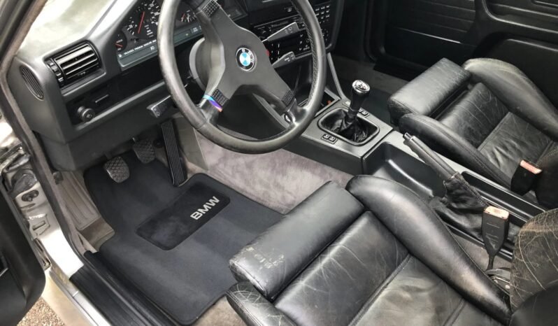 
								1988 BMW M3 Metallic Silver full									