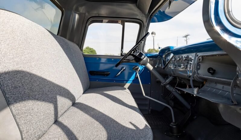 
								1957 Chevrolet 3200 Pickup Truck V8 full									