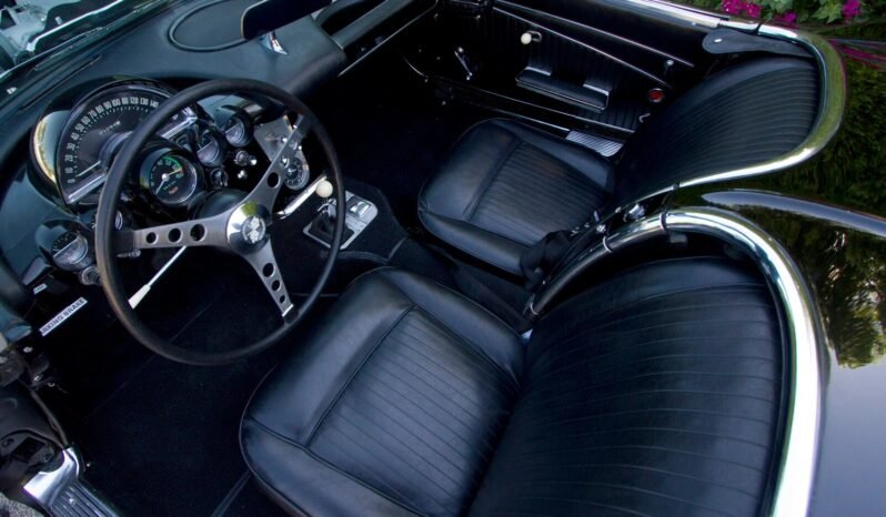 
								1962 Chevrolet Corvette Tuxedo Black full									