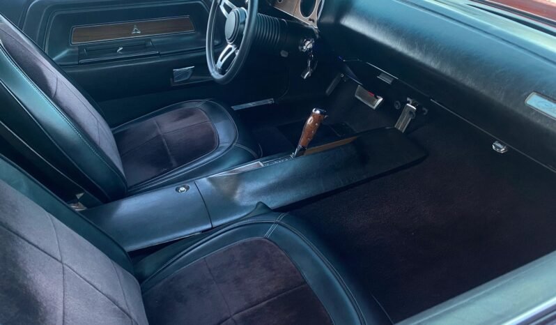 
								1971 Dodge Challenger R/T V8 full									