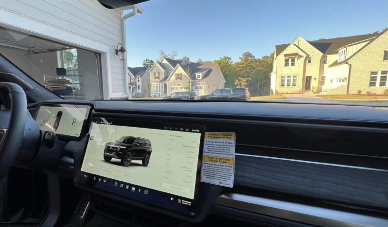 
								2023 Rivian R1S Adventure Edition Black full									