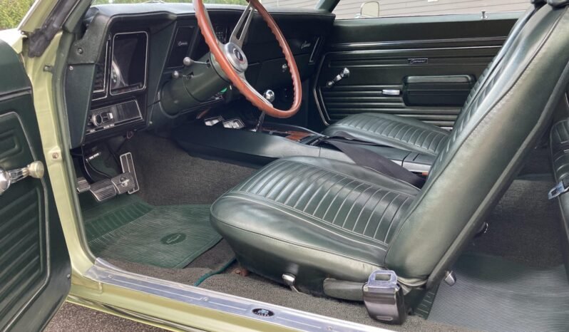 
								1969 Chevrolet Camaro Z/28 V8 4-Speed full									