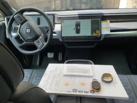 2023 Rivian R1S Launch Edition Green