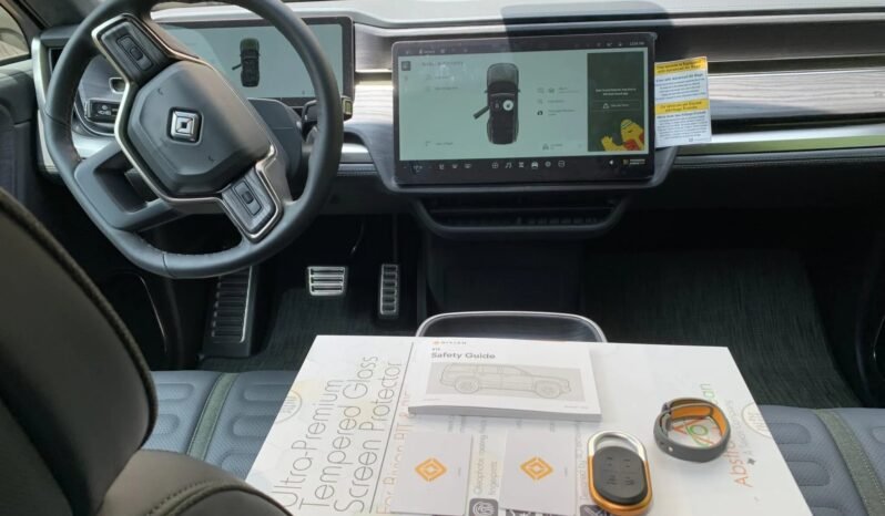 
								2023 Rivian R1S Launch Edition Green full									