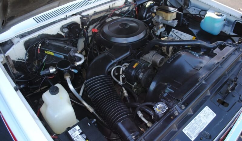 
								1990 GMC Suburban full									