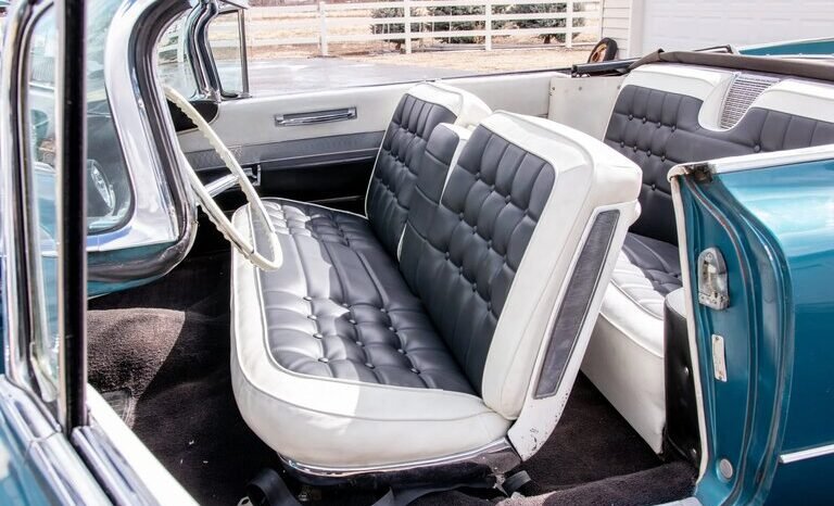 
								1960 Cadillac Series 62 Convertible Blue full									