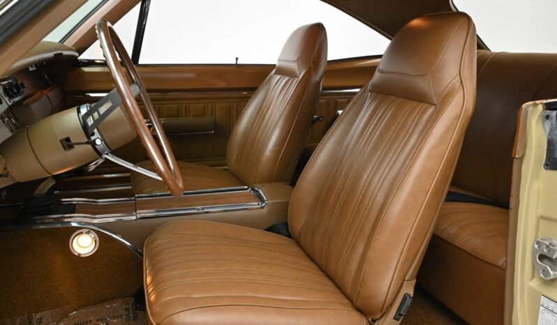 
								1970 Dodge Super Bee 4-Speed full									