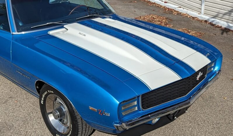 
								1969 Chevrolet Camaro Z/28 RS Lemans Blue full									