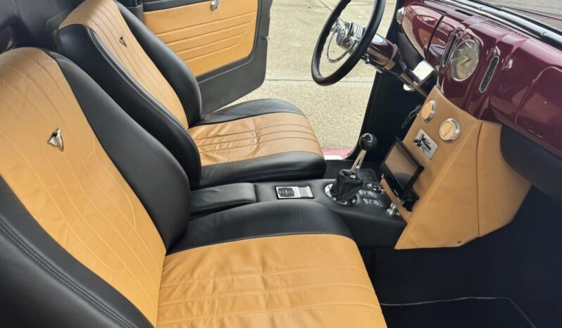 
								1937 Lincoln Zephyr full									