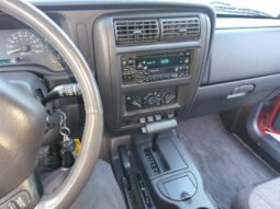 
										2000 Jeep Cherokee Sport full									
